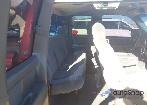 2001 Chevrolet Silverado 1500 Ls z USA, uszkodzony, nr VIN 2GCEC19T111275009